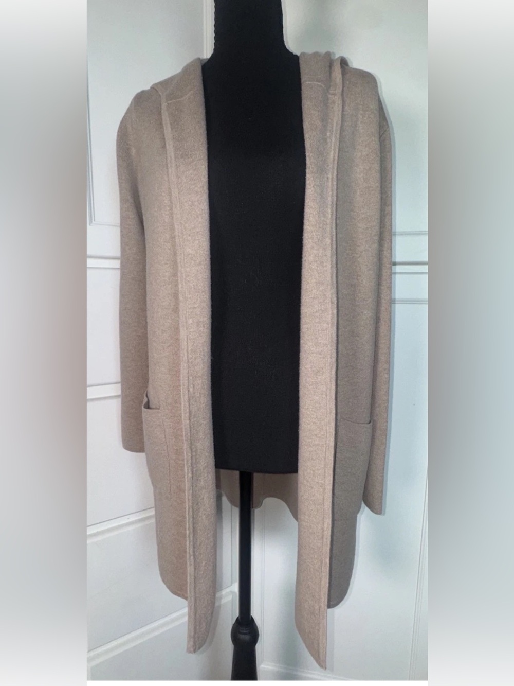 Tahari Women’s M Oatmeal Hooded Longline Cardigan Sweater Coat Cotton Blend